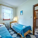 Pensión Emilia 4*