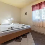 Pensión Emilia Banjole