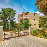 Гостевой дом Emilia 4*