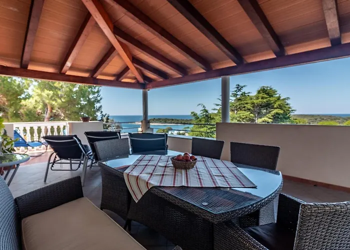 Emilia Gostinjska kuća