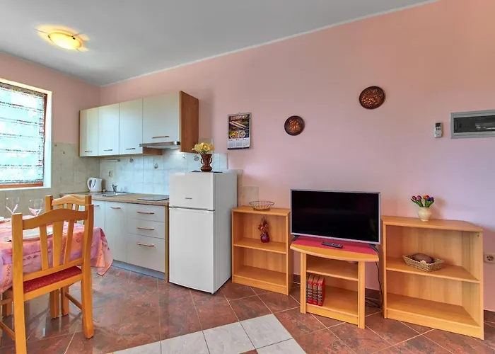 Emilia Gostinjska kuća 4*