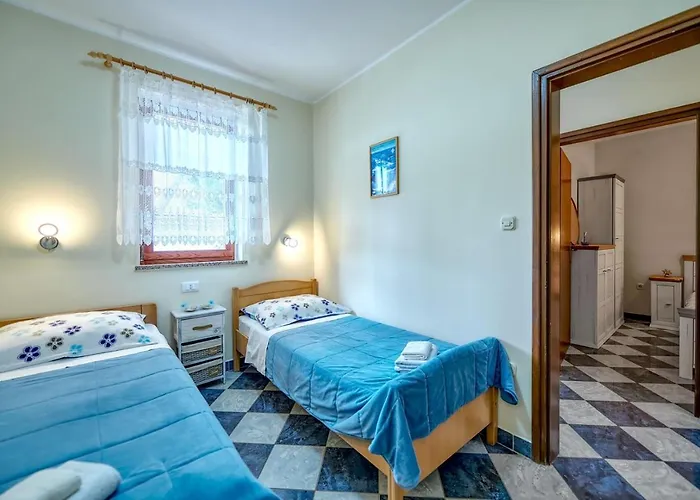 Gostinjska kuća Emilia 4*