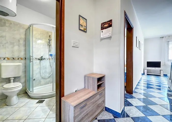 Emilia Gostinjska kuća 4*