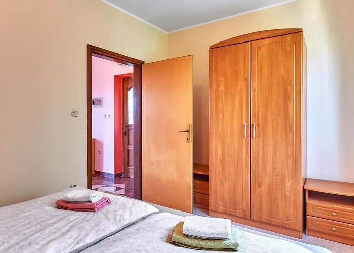 Emilia Gostinjska kuća 4*