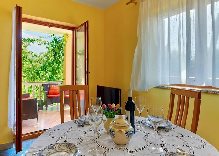 Gostinjska kuća Emilia 4*