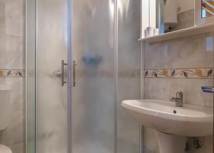 Emilia Gostinjska kuća 4*