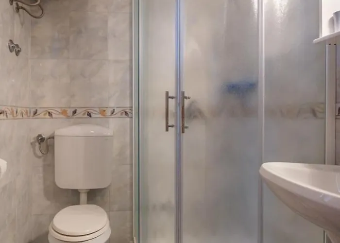 Gostinjska kuća Emilia 4*