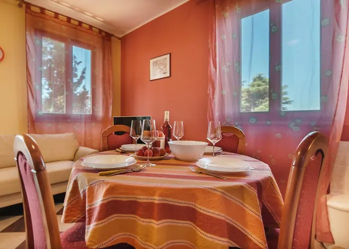Gostinjska kuća Emilia 4*