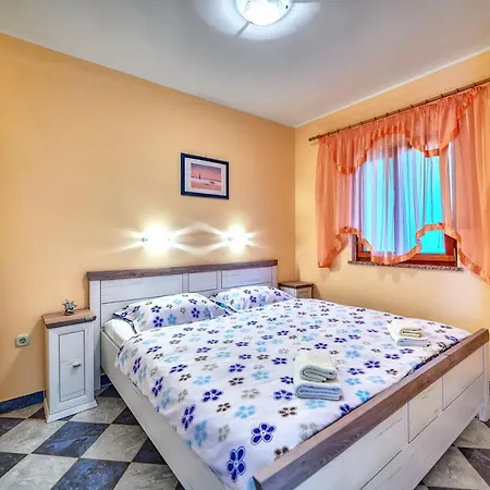 Emilia Guest house 4*