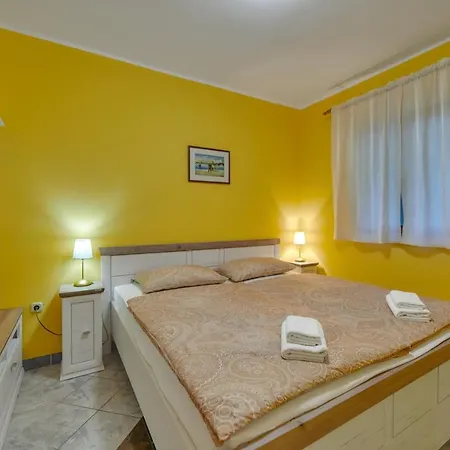 Guest house Emilia Banjole