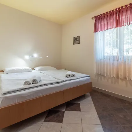 Guest house Emilia Banjole